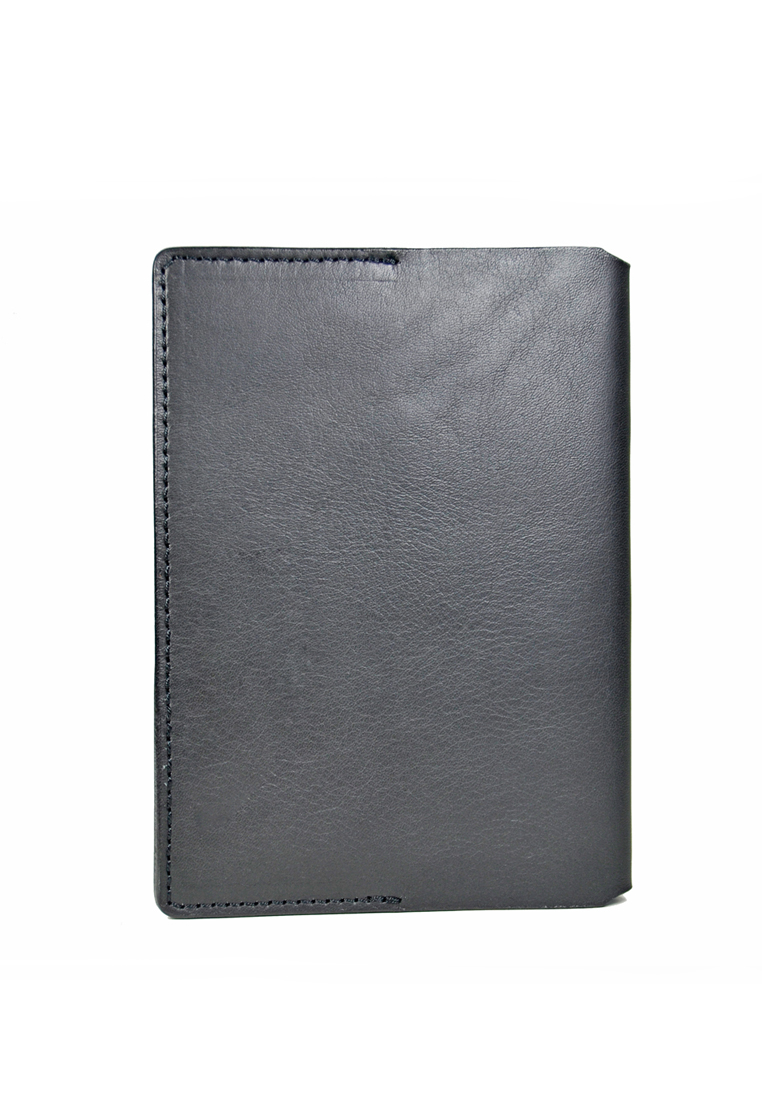 Bryatta Passport Wallet Black