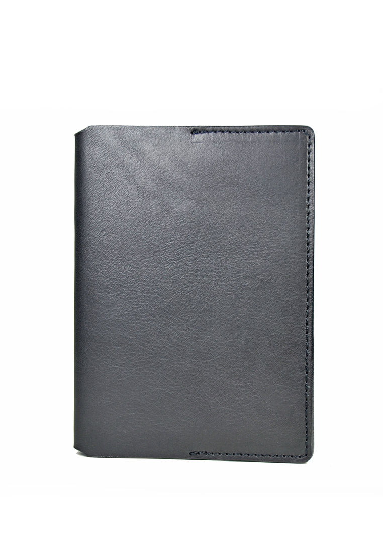 Bryatta Passport Wallet Black